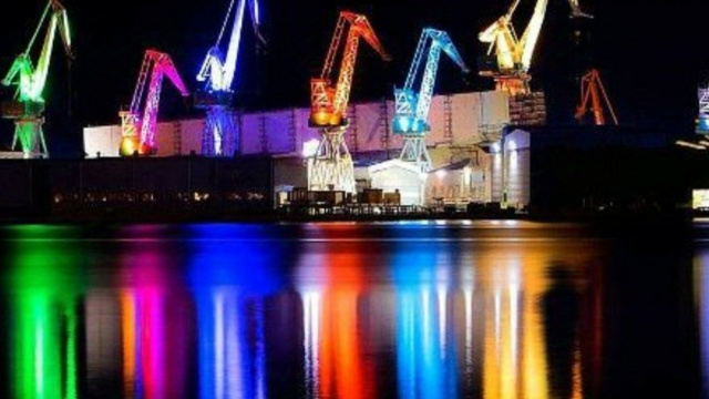 Espectáculo de luz e son de Navantia